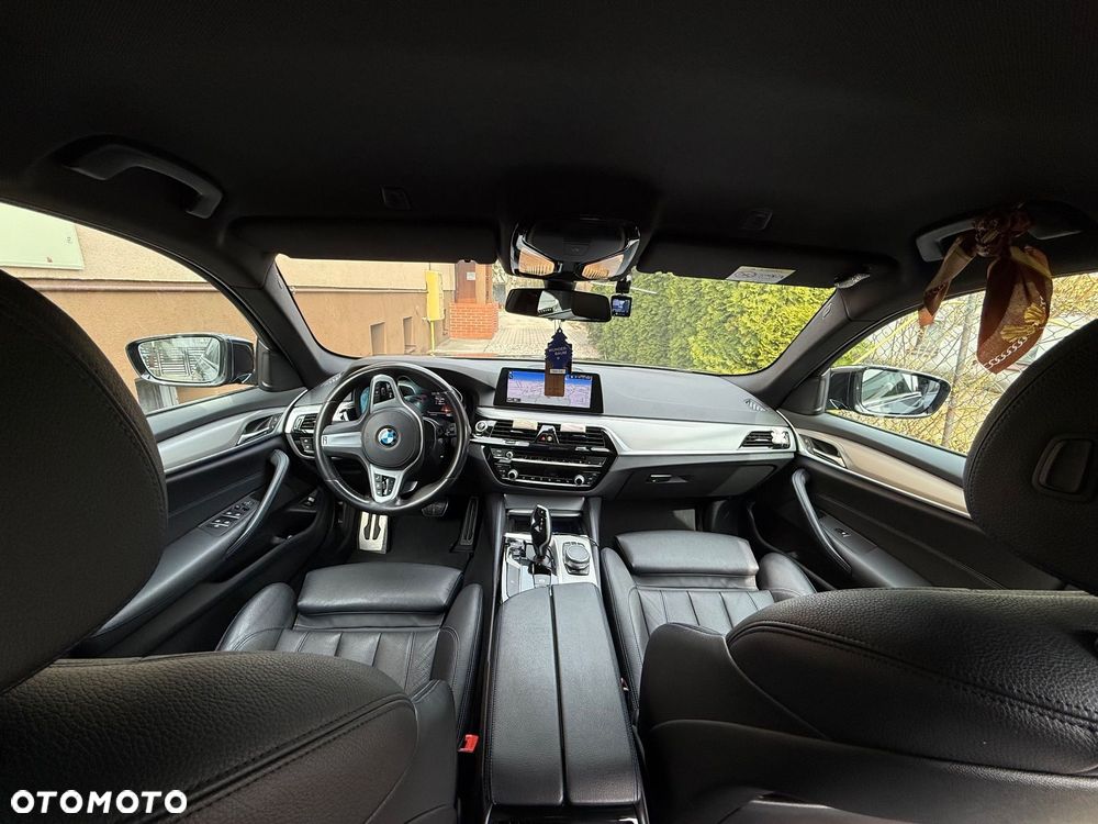 BMW Seria 5 518d - 8