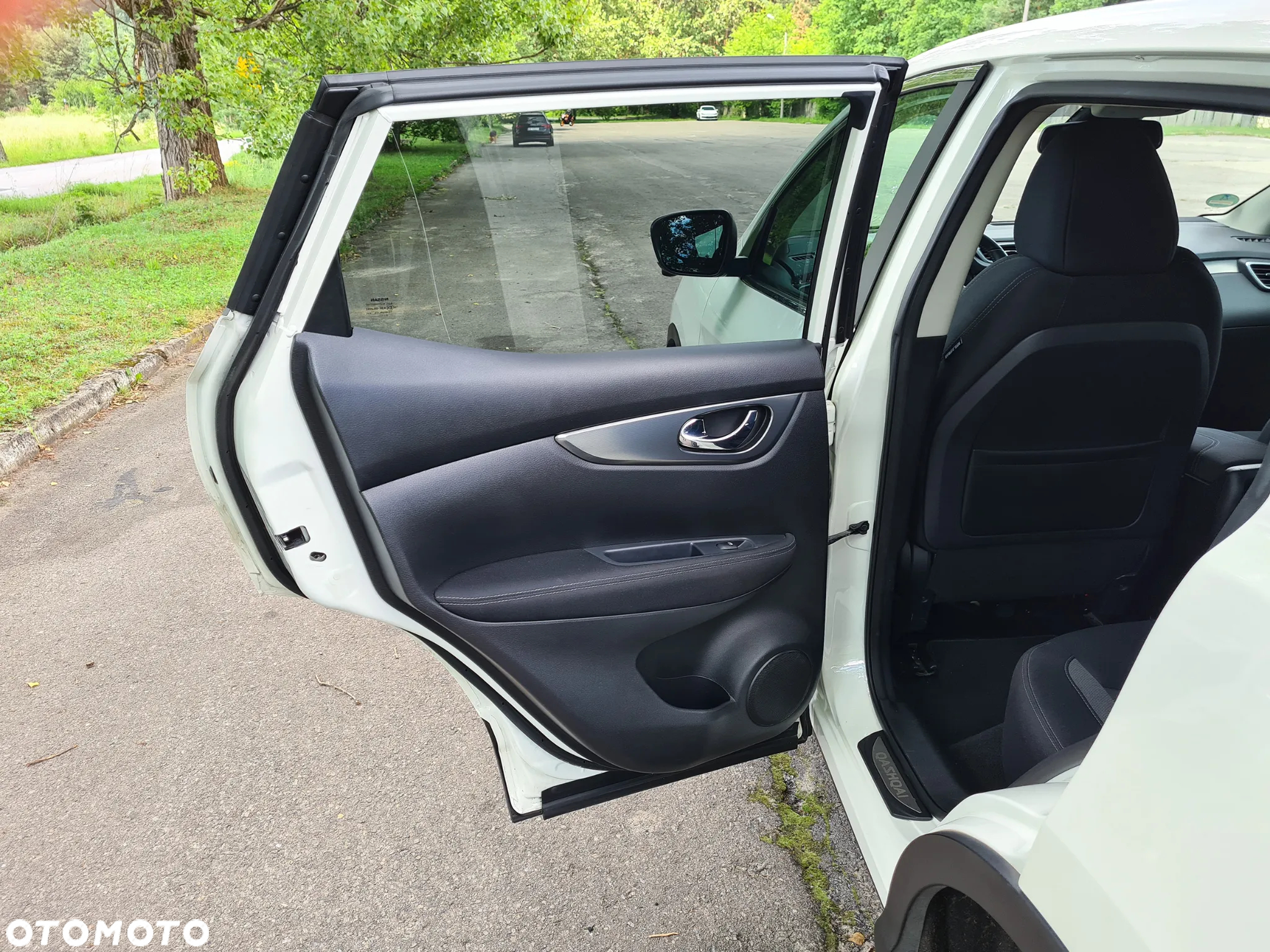 Nissan Qashqai 1.2 DIG-T N-Connecta Xtronic EU6 - 13
