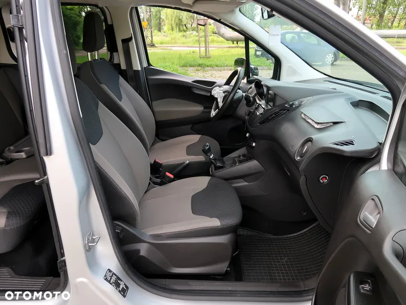 Ford Tourneo Courier 1.5 TDCi Titanium - 15