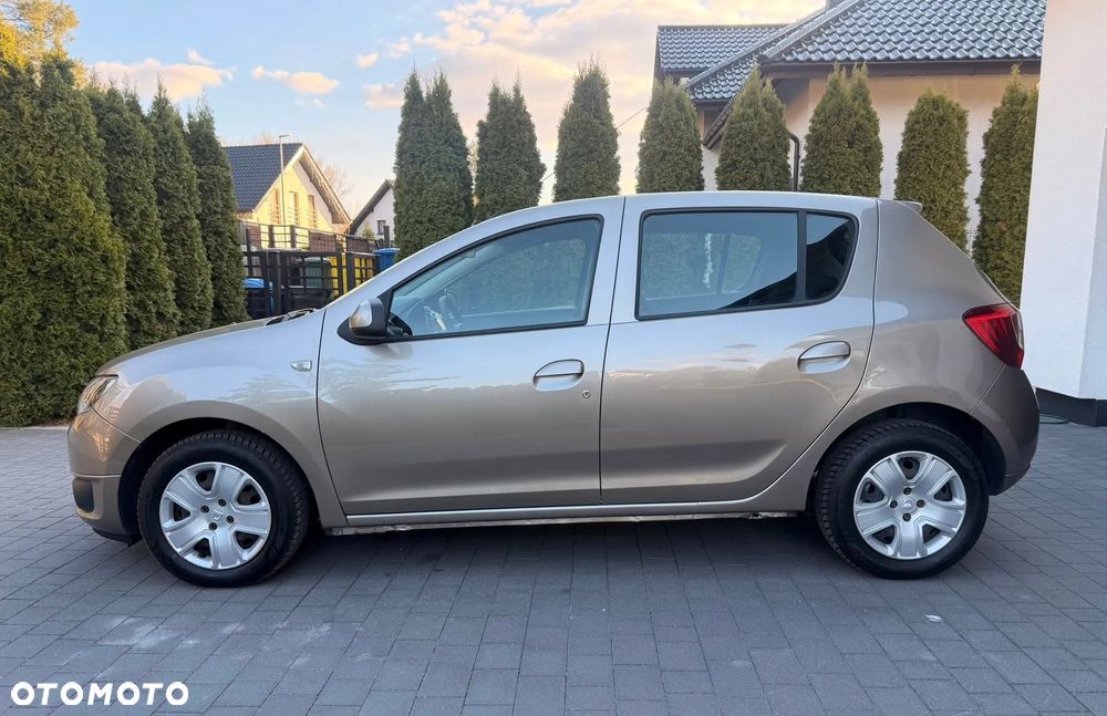 Dacia Sandero 1.2 16V Laureate - 4