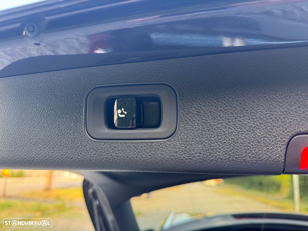 Mercedes-Benz E 300 9G-TRONIC AMG Line - 13