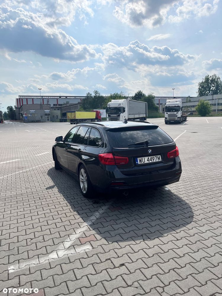 BMW Seria 3 318d Sport Line - 9