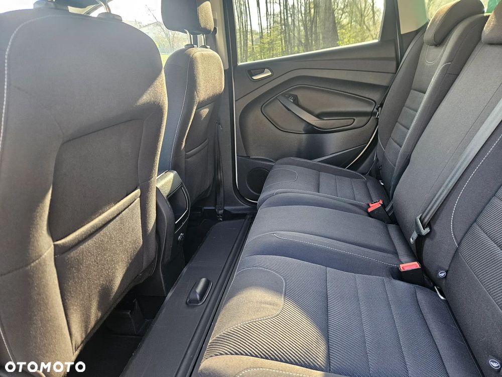 Ford Kuga 1.5 EcoBoost 2x4 Trend - 17