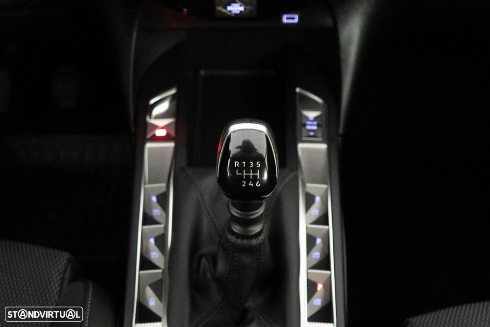 DS DS3 1.2 PureTech Bastille - 26