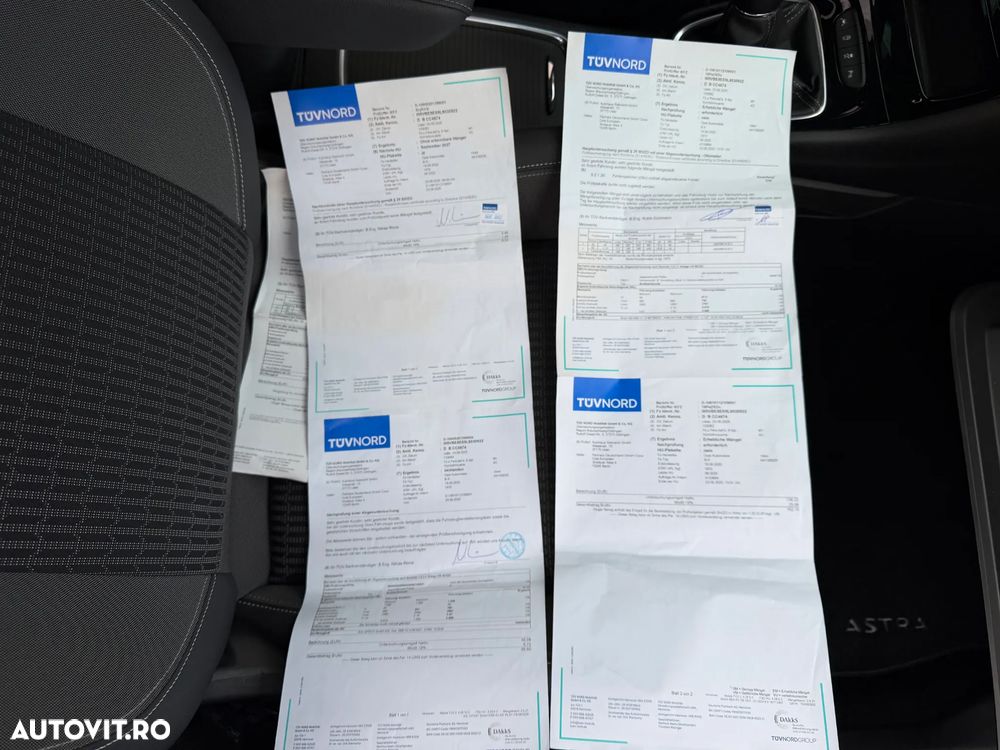 Opel Astra 1.2 Turbo Start/Stop Sports Tourer Elegance - 31