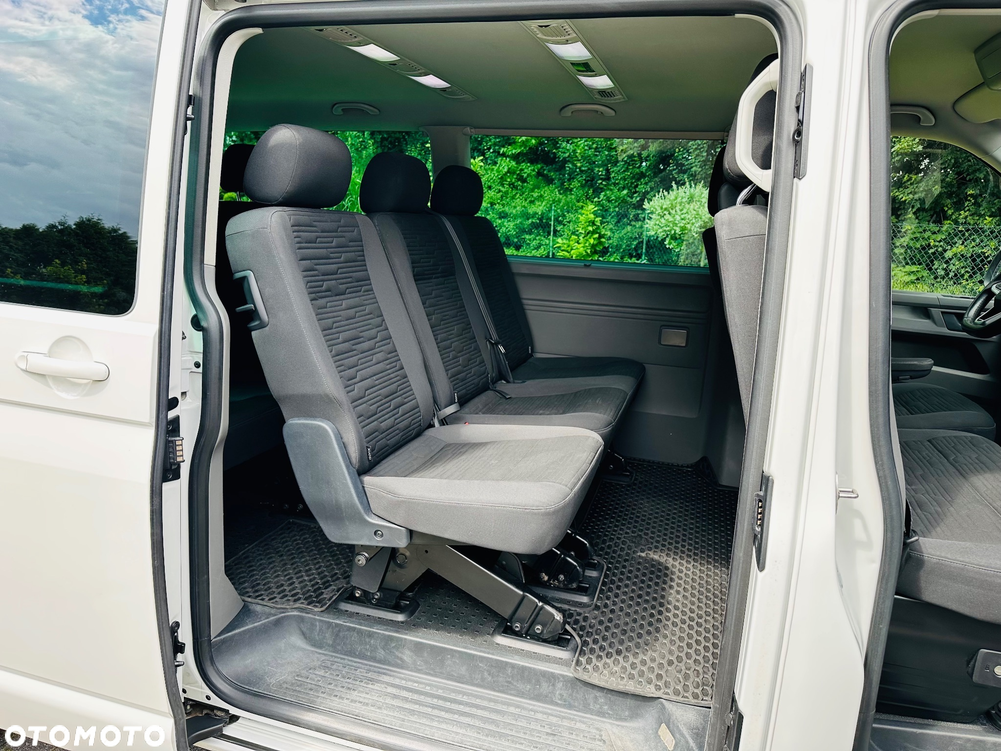 Volkswagen Caravelle 6.1 2.0 TDI L2 Highline - 6