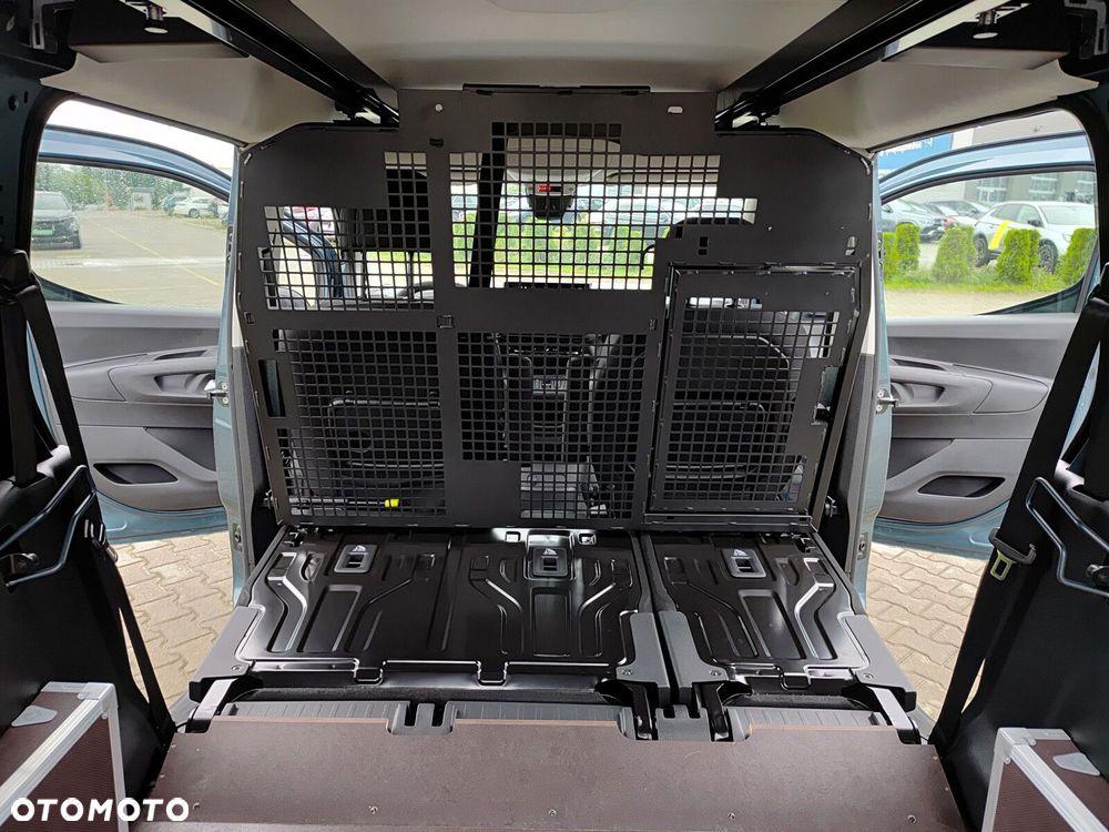 Opel Combo Cargo Combo Cargo L2 Załogowy 1.5 Diesel 131 KM AT8 - 32