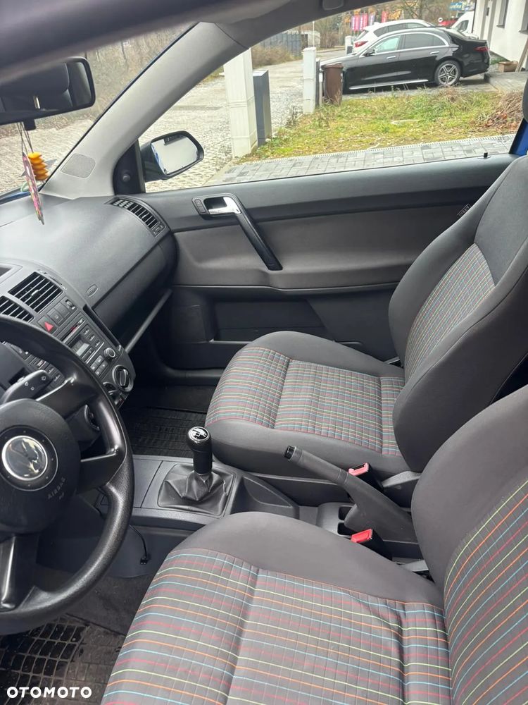 Volkswagen Polo - 8