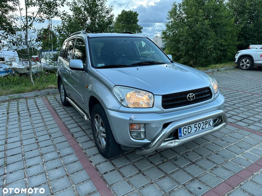 Toyota RAV4 2.0 VVT-i 4x4 - 4