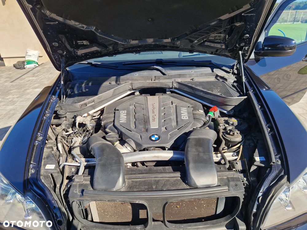 BMW X5 xDrive50i - 16