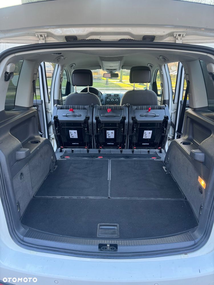 Volkswagen Touran - 35