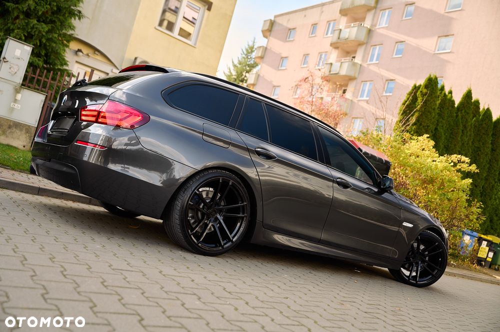 BMW Seria 5 520d Touring - 4
