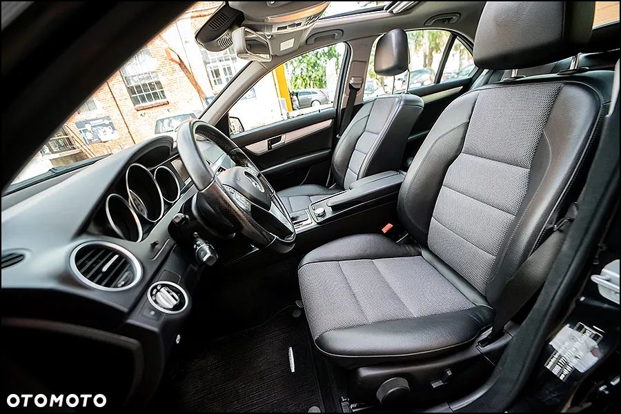 Mercedes-Benz Klasa C - 31