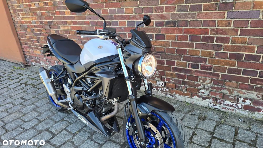 Suzuki SV - 25
