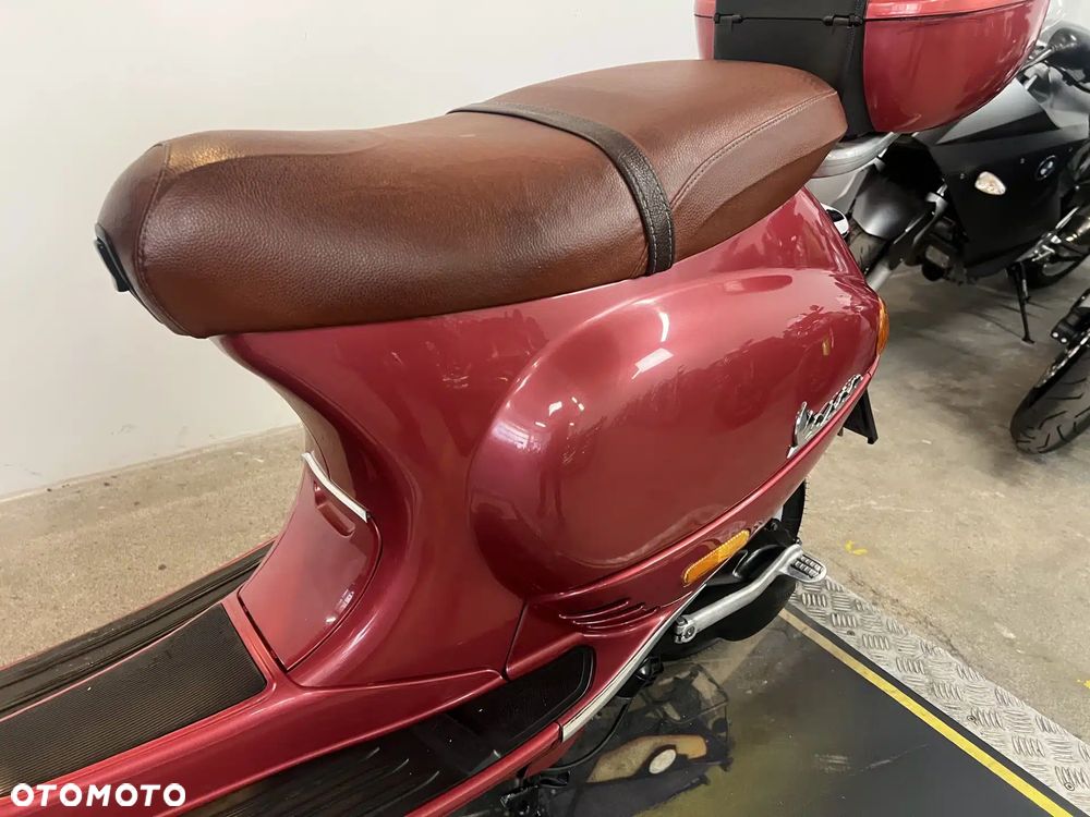 Piaggio Vespa - 25