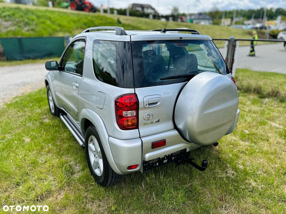 Toyota RAV4 - 18