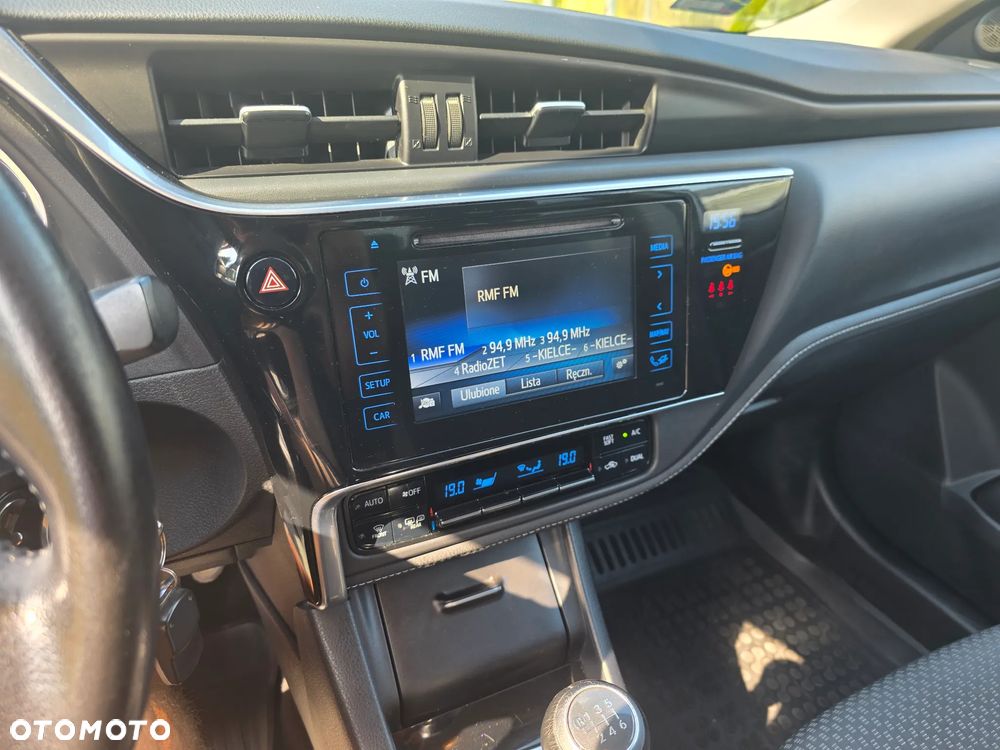 Toyota Corolla 1.6 Comfort - 8