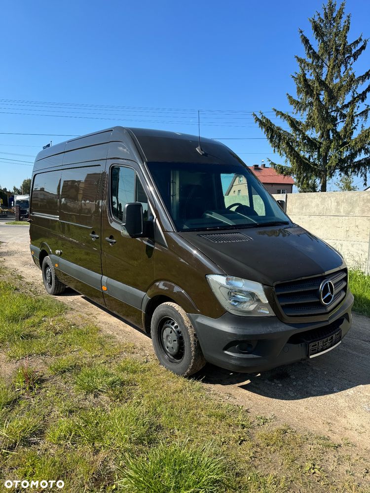 Mercedes-Benz Sprinter - 2