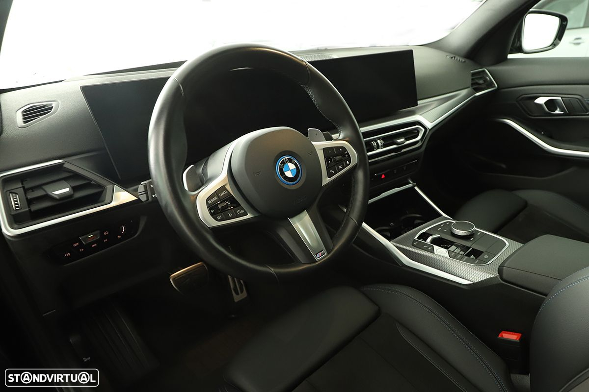 BMW 330 e Pack Desportivo M Auto - 11