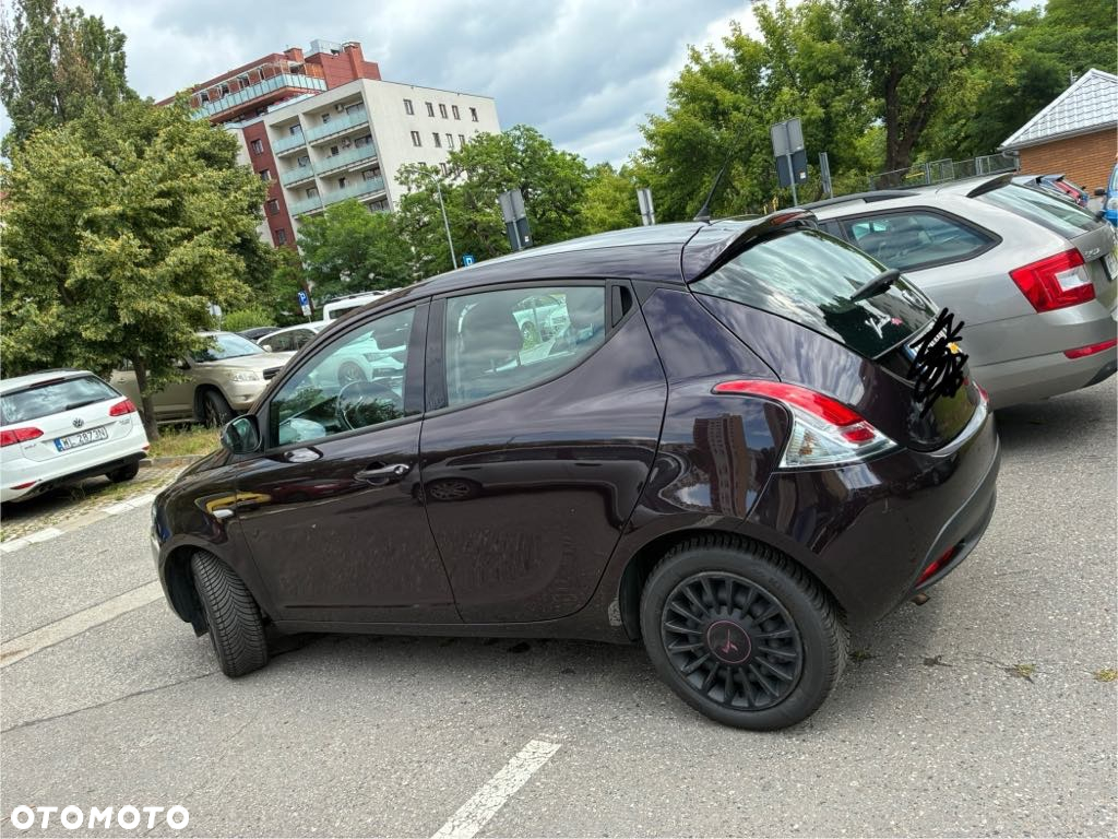 Lancia Ypsilon 1.2 8V Elefantino S&S - 9