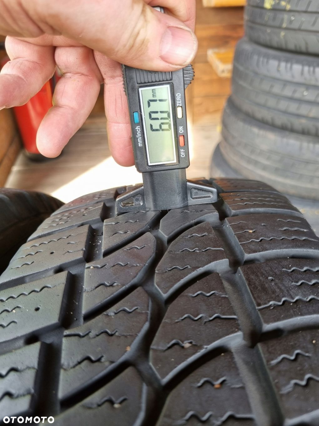 OPONY KORMORAN VAN PRO WINTER 215/75R16C 113/111R 2024r,6/5,5mm db stan - 6