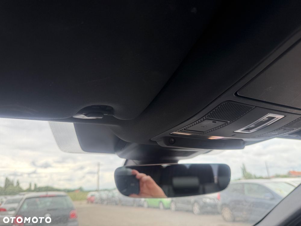 Land Rover Discovery Sport - 17