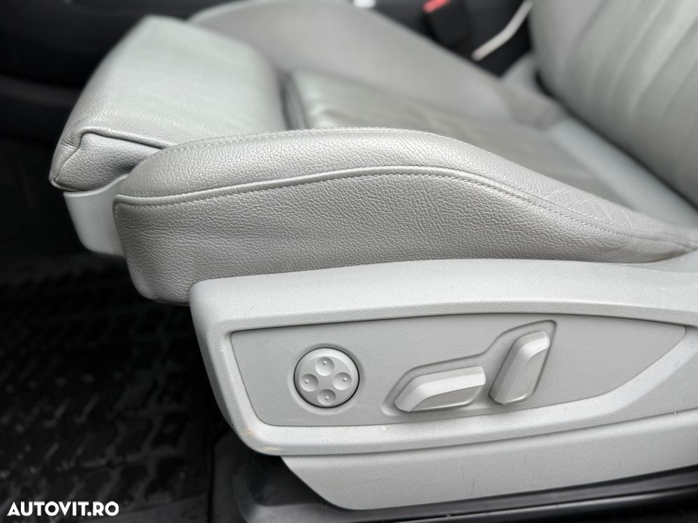 Audi Q5 55 TFSI e quattro S tronic PHEV S Line - 12