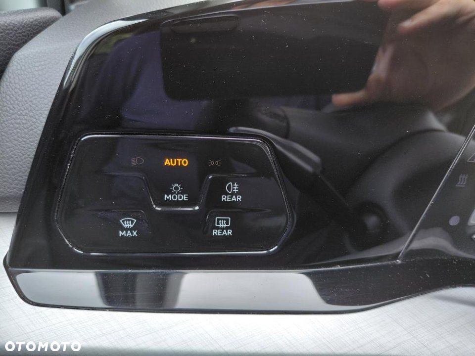 Volkswagen Golf - 22