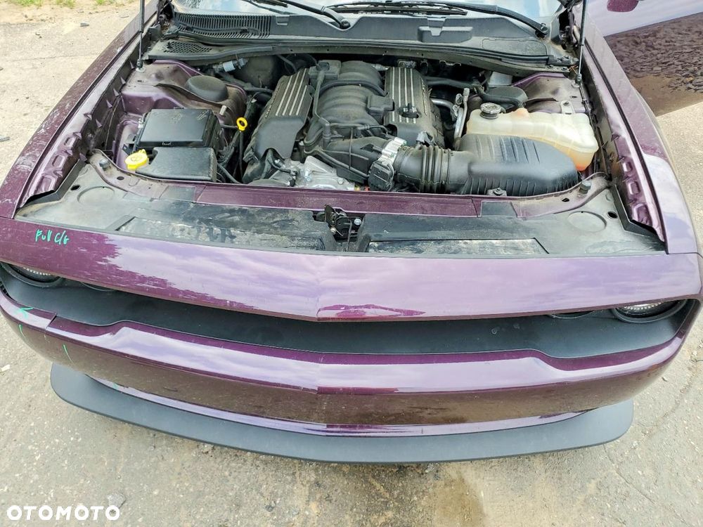 Dodge Challenger 6.4 Scat Pack - 11