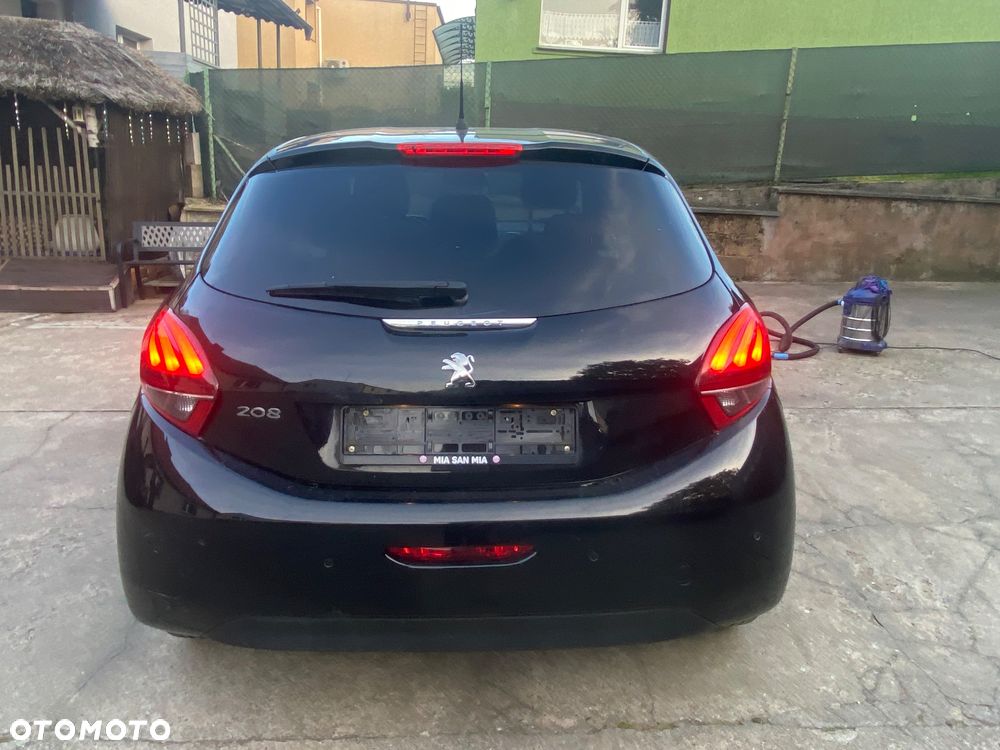 Peugeot 208 - 4