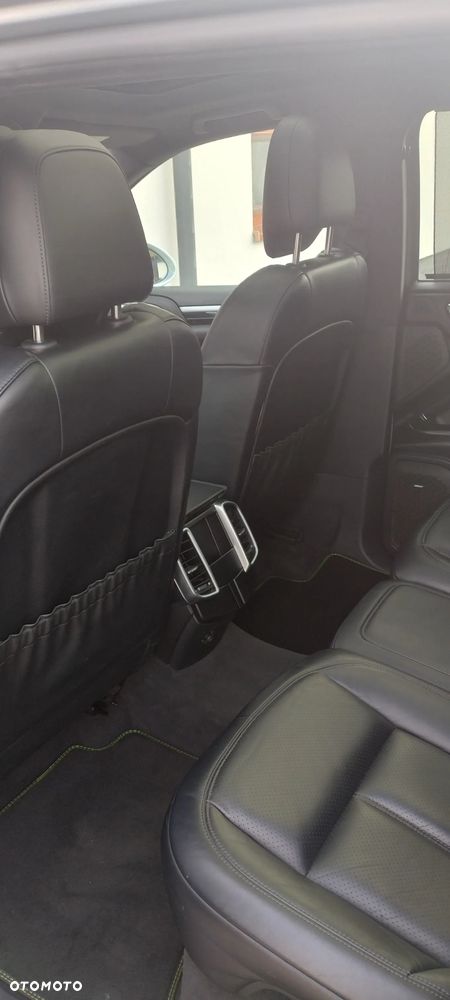 Porsche Cayenne - 13