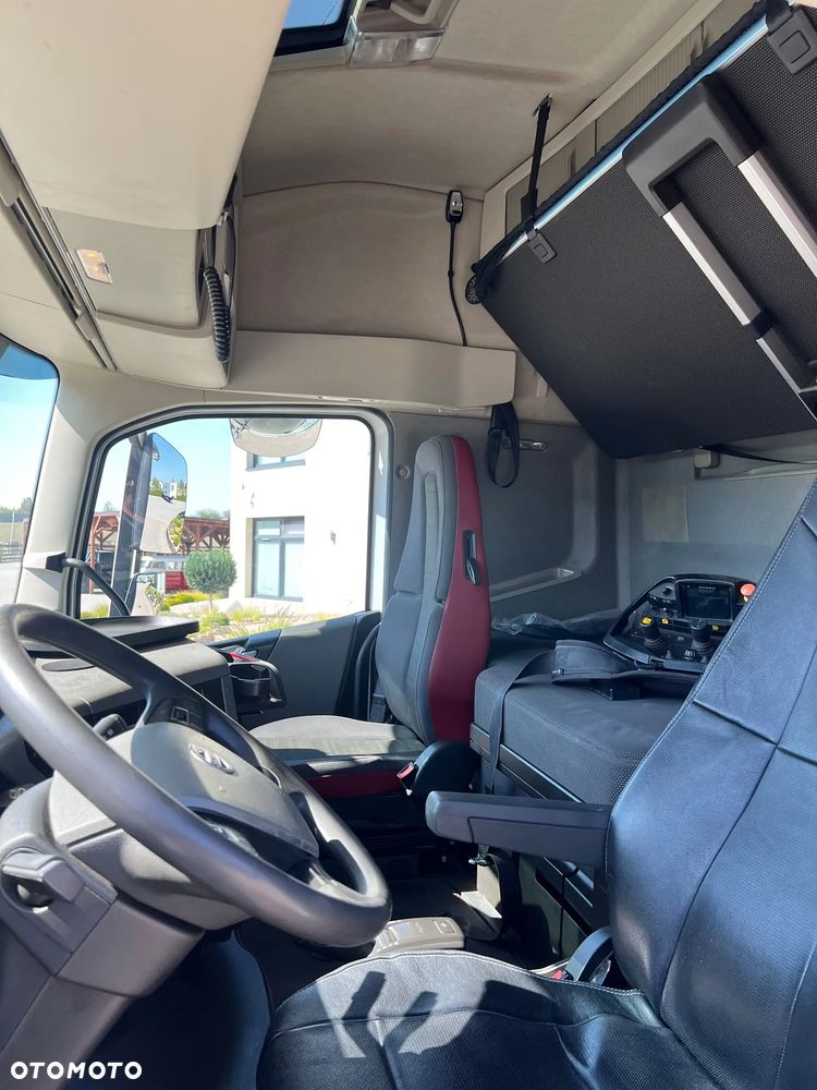Volvo FH 460 6x2 + żuraw Palfinger PK 27002-SH E + JIB PJ060B | 2016 | 410 000 km | EURO 6 - 22