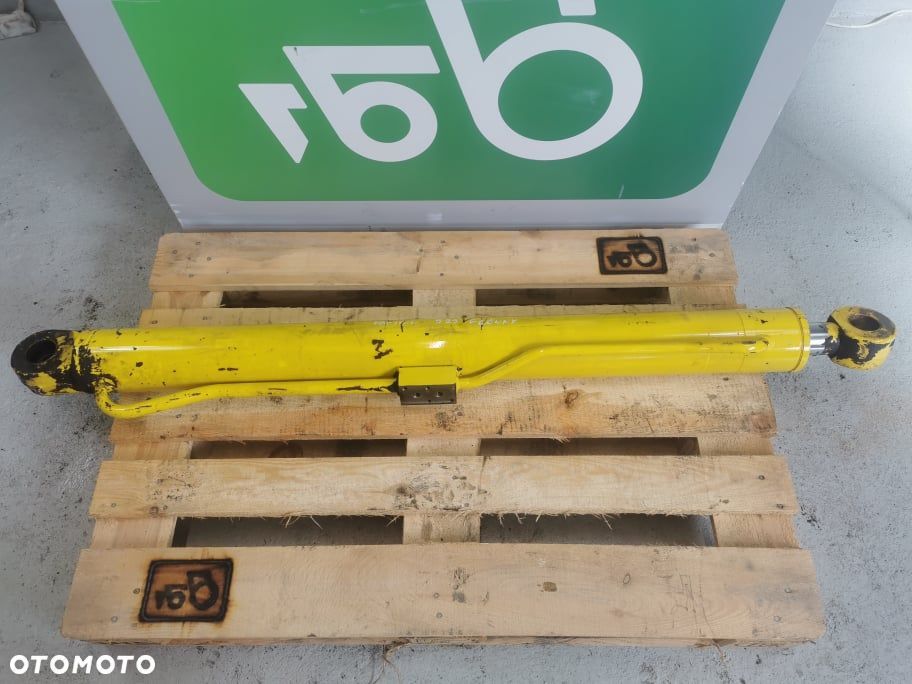 Cylinder hydrauliczny podnoszenia teleskopa Manitou MLT 523 - 3