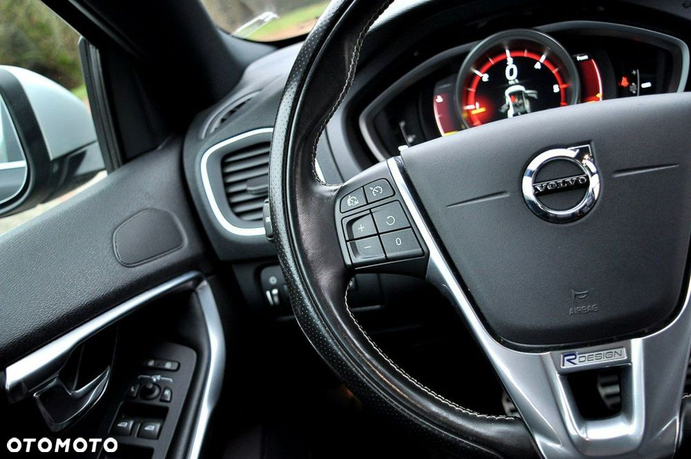 Volvo V40 D2 RDesign - 12