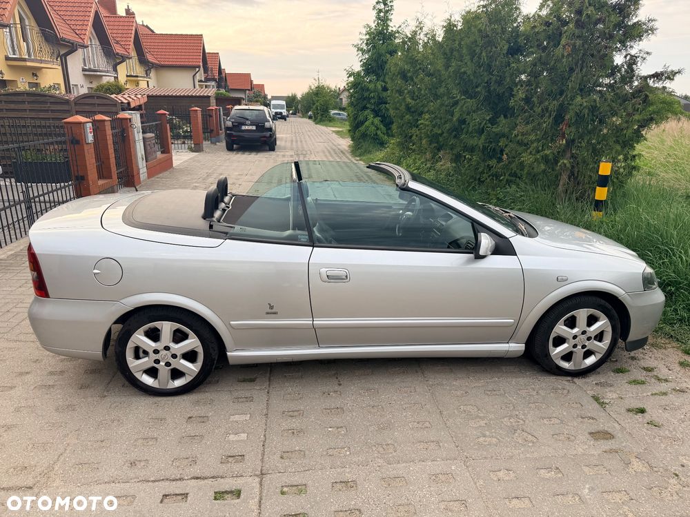 Opel Astra 2.2 Bertone - 4