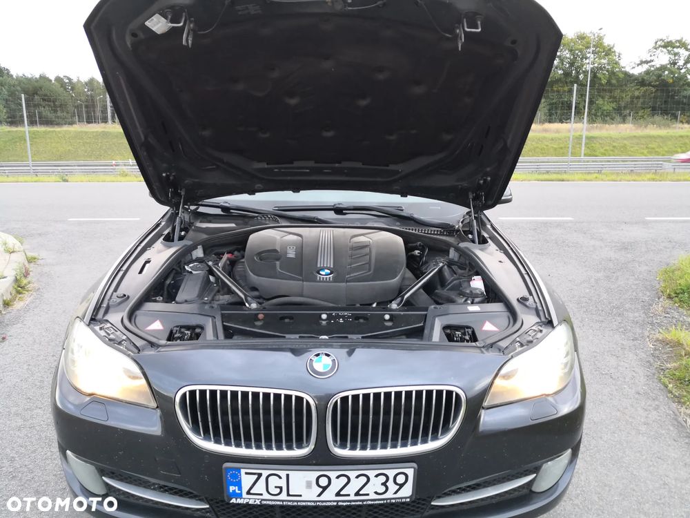 BMW Seria 5 520d - 14