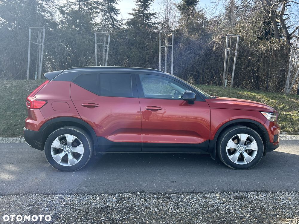 Volvo XC 40 T5 AWD Momentum - 2