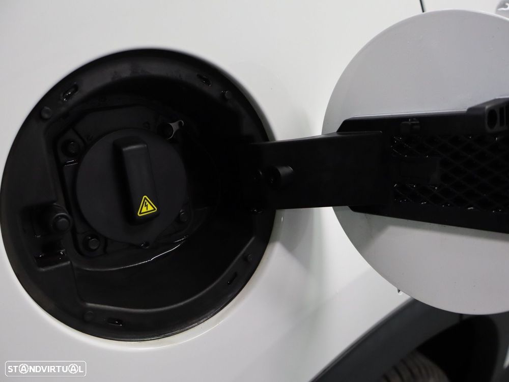 MG EHS 1.5 T-GDI Plug-in Hybrid Luxury - 25