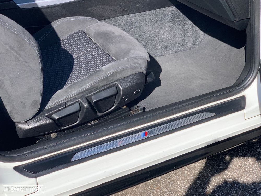 BMW 120 d Pack M - 13