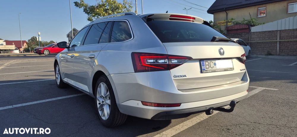 Skoda Superb 1.6 TDI DSG Ambition - 5