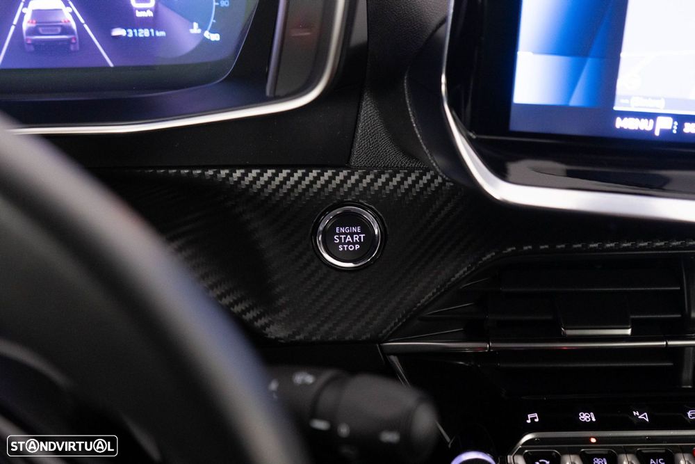 Peugeot 2008 1.2 PureTech Allure Pack EAT8 - 21