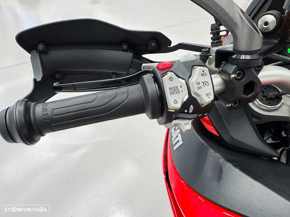 Ducati Multistrada V2 S - 15