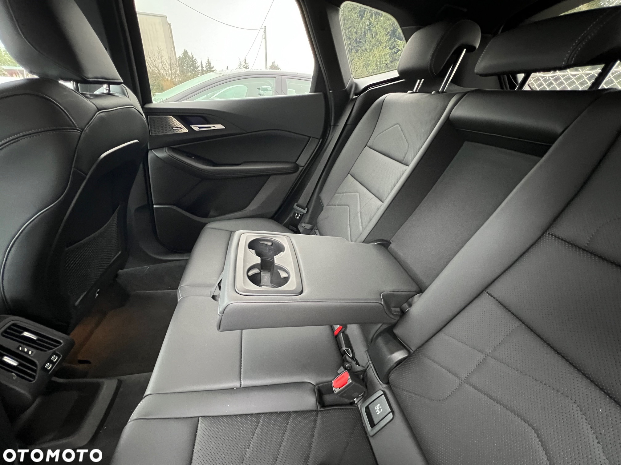 BMW Seria 2 218i Active Tourer - 12