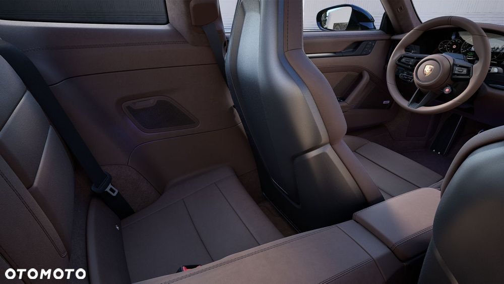 Porsche 911 Carrera T-Hybrid 4 GTS - 10