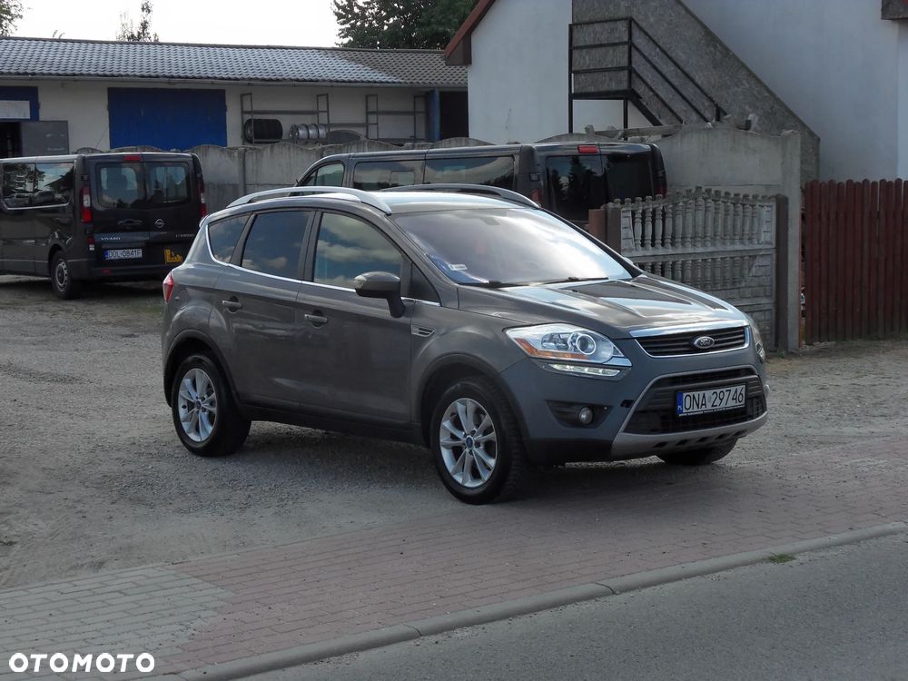 Ford Kuga 2.0 TDCi 2x4 Titanium - 8