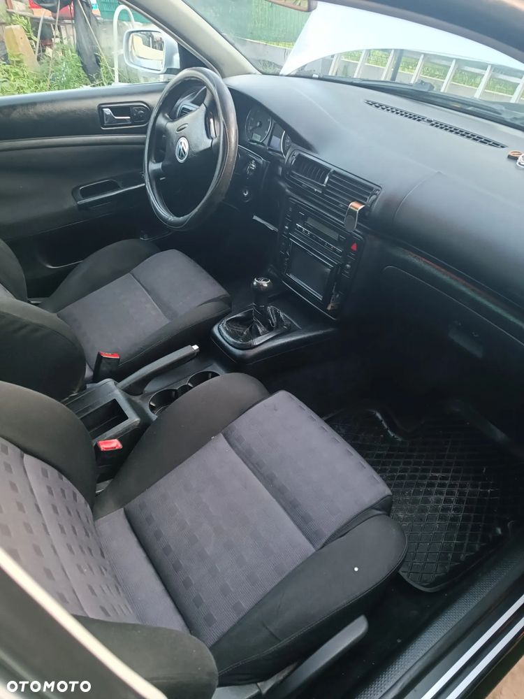 Volkswagen Passat 1.9 TDI Basis - 26