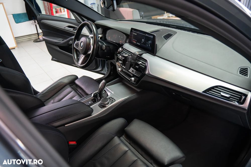 BMW Seria 5 530d xDrive Aut. Sport Line - 33