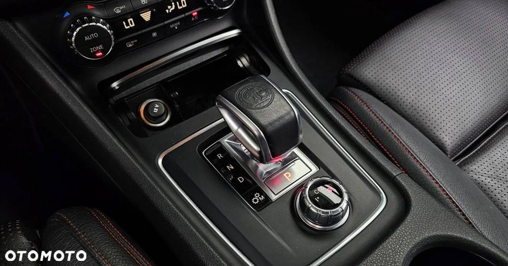 Mercedes-Benz CLA AMG 45 4Matic AMG Speedshift DCT 7G - 17