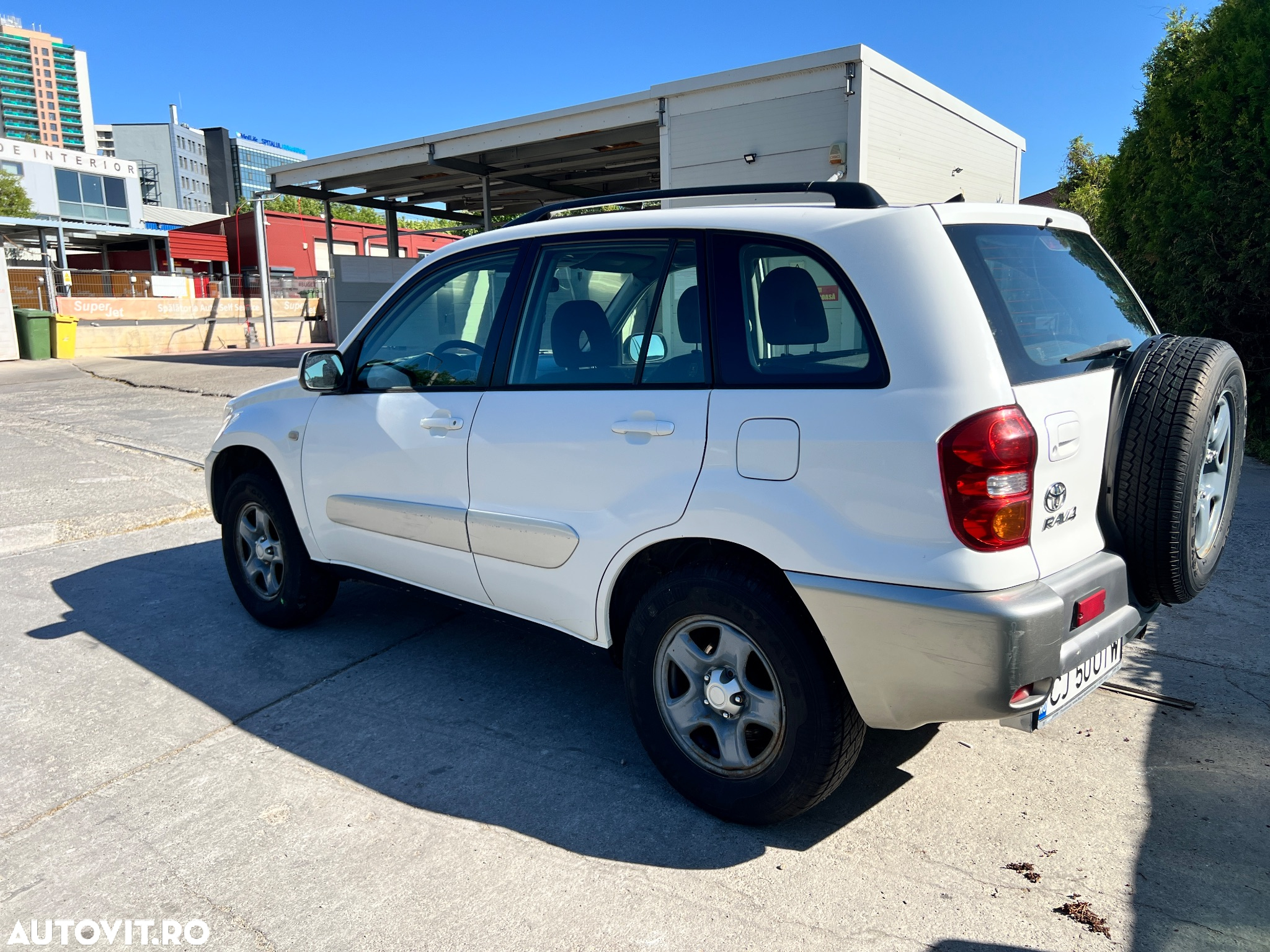 Toyota RAV4 - 16