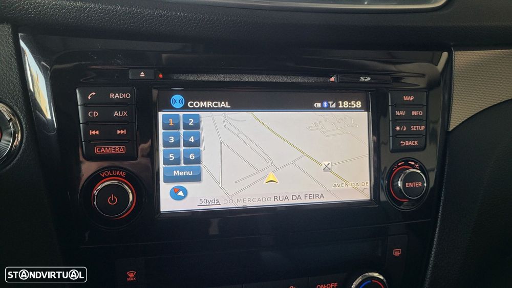 Nissan Qashqai 1.5 dCi N-Connecta J18 - 10